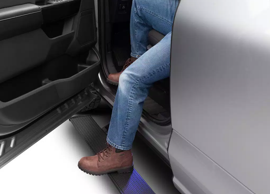 Amp Research 76152-01a Running Board||76152-01a_5.Png||90||amp7615201a||1790094