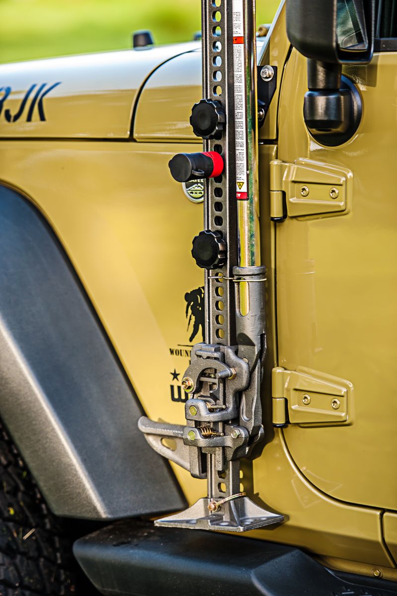 Product of Bolt Locks/ Strattec Security 7028648 Jack Mount