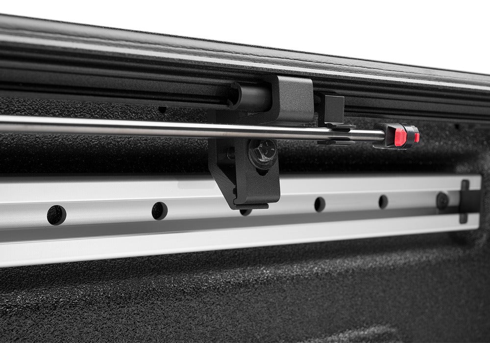 Undercover Ux22032 Tonneau Cover||uc_Ultraflex_22ford-Maverick_Detail_Proprod_Closeup_04.Jpg||90||u19ux22032||955831