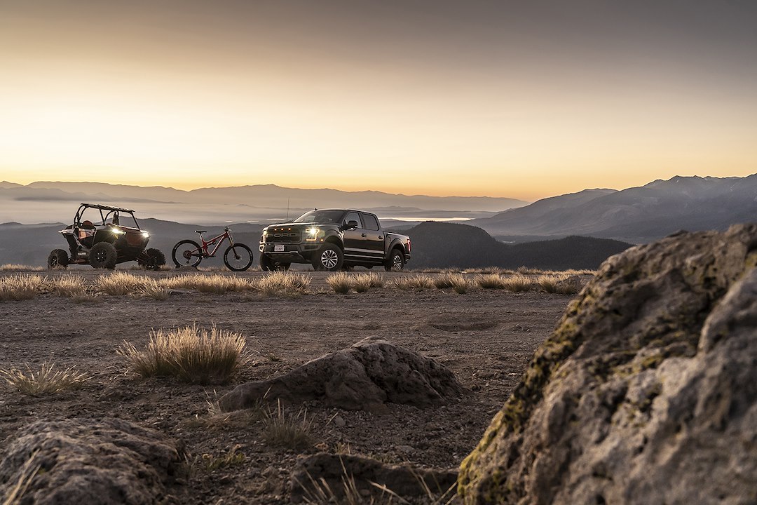 Product of Fox Shocks 985-24-238 2.0 Performance Series Monotube Shock Absorber