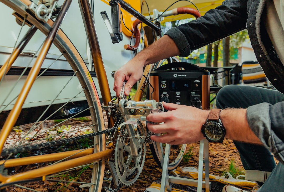 Product of Southwire Corp. 53251 Portable Power Bank