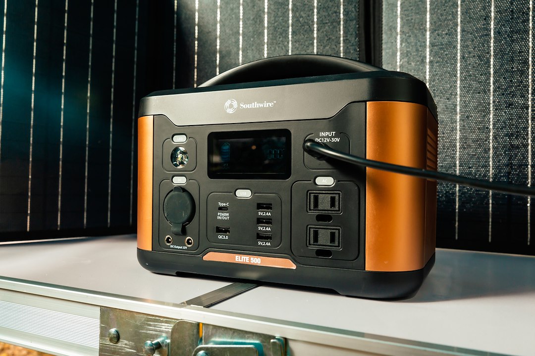 Product of Southwire Corp. 53252k Portable Power Bank