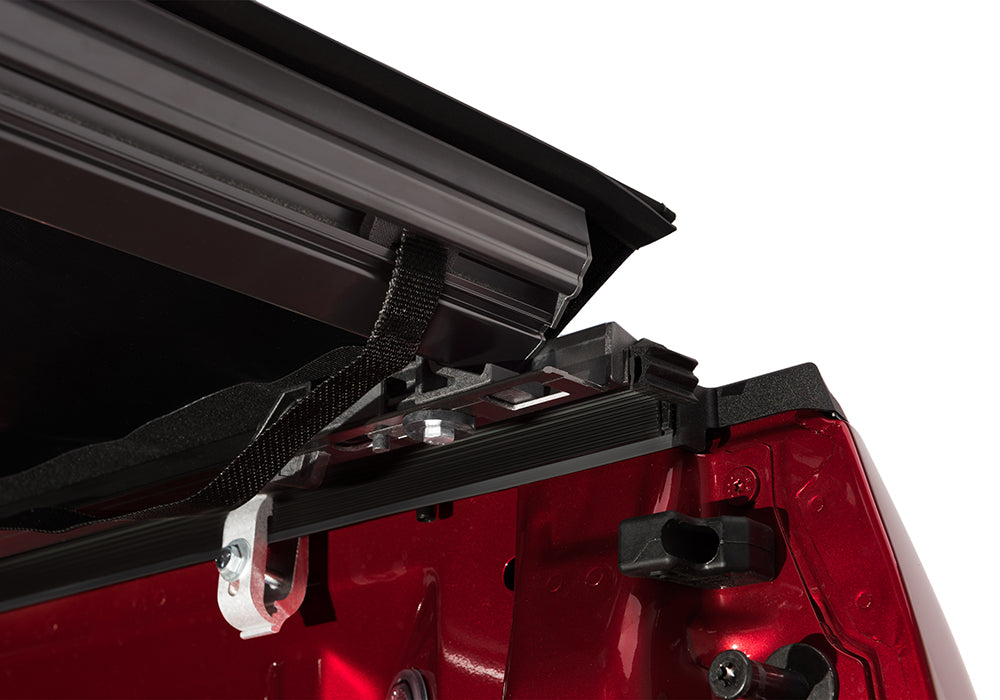 Truxedo 1469101 Tonneau Cover||tx_Prox15_17fordred_Rearlatchclamp.Jpg||88||t701469101||1543363