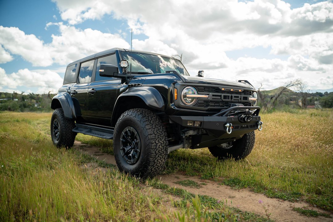 Dv8 Offroad Fbfr-01 Bumper||2022-2024-Bronco-Raptor-Spec-Series-Front-Bumper-Installed-07.Jpg||95||dv8fbfr01||1627136