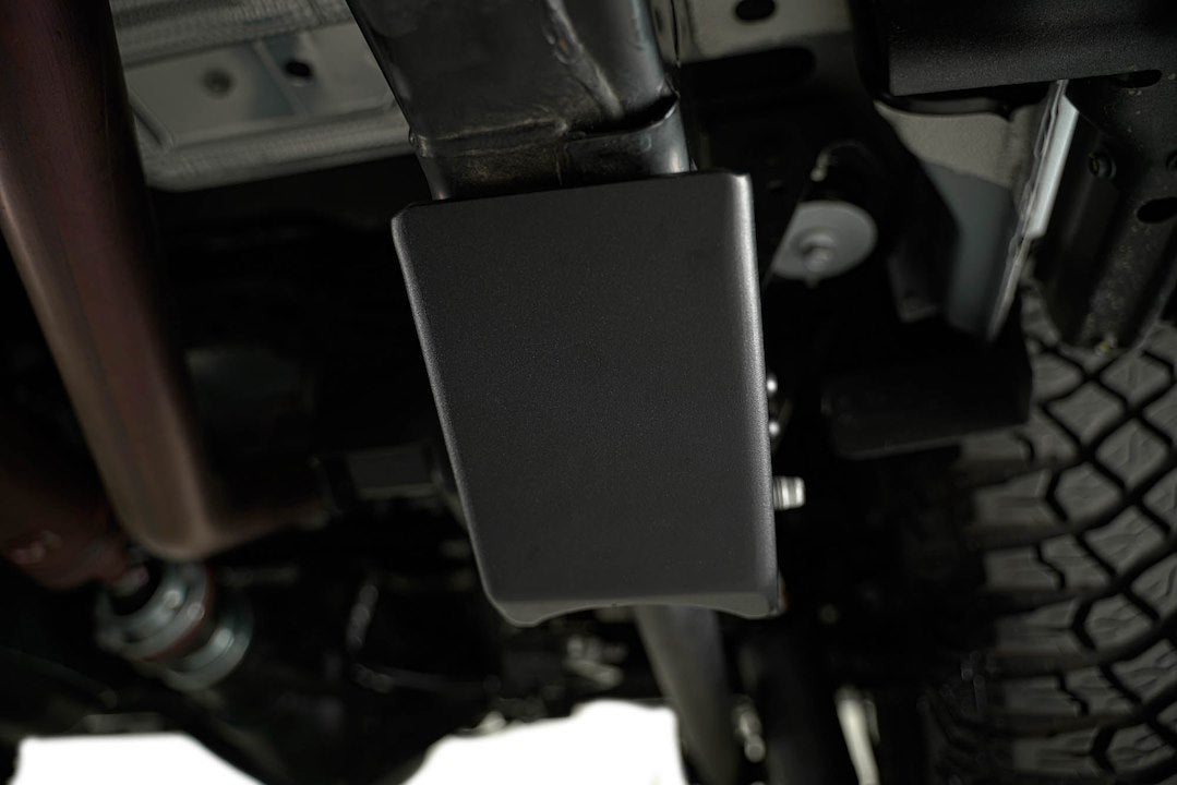 Dv8 Offroad Spbr-06 Skid Plate||2021-2023-Ford-Bronco-Frame-Side-Trailing-Arm-Skid-Plate_Installed-02.Jpg||93||dv8spbr06||1628962