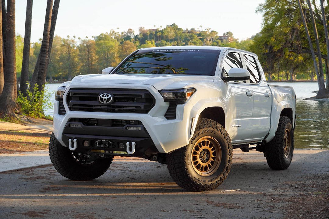 Dv8 Offroad Fbtt1-08 Bumper||2016-2023-Toyota-Tacoma-Centric-Winch-Front-Bumper-Ca-1.Jpg||95||dv8fbtt108||1627345
