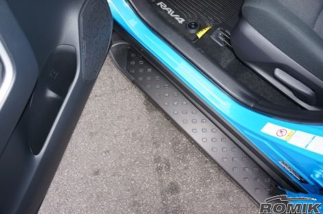 Product of Romik USA 61727419 RAL Series Running Board