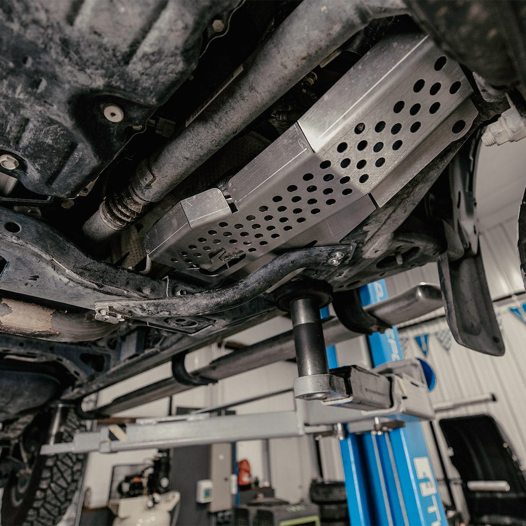 Cali Raised Led Cr3877 Catalytic Converter Anti Theft Device||||91||crlcr3877||2012008