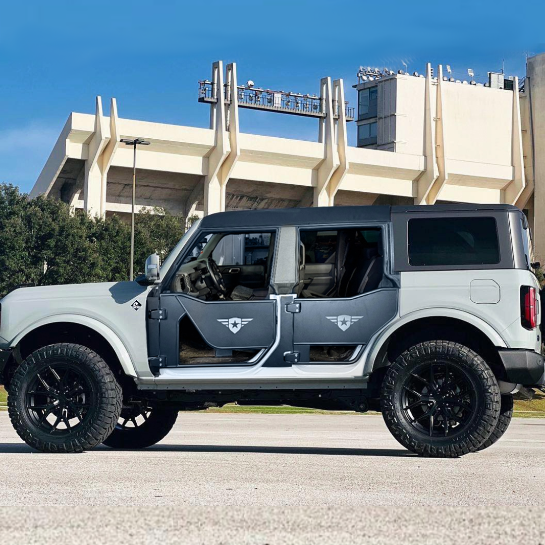 Combat Off Road 45-1046 Door||45-1046_On_Bronco.Png||86||cor451046||2242155