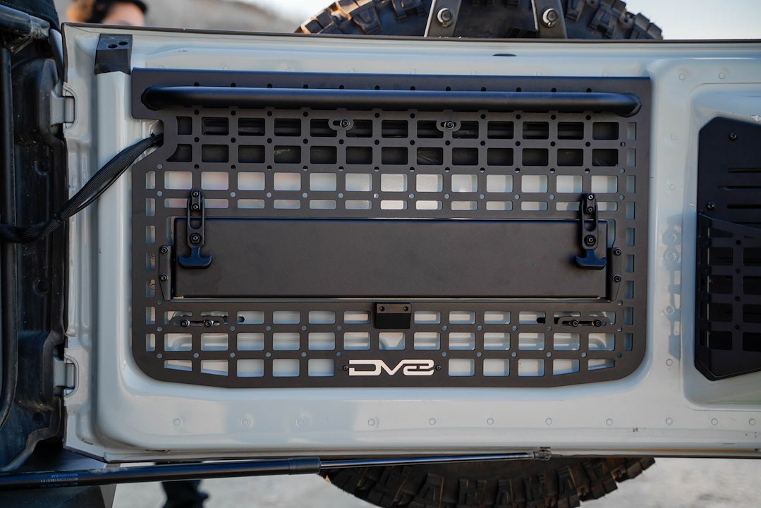 Dv8 Offroad Mpbr-02 Molle Cargo Panel||2021-2023-Ford-Bronco-Tailgate-Molle-Panel_Installed-02.Jpg||93||dv8mpbr02||1628096