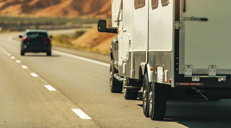 Hitching Your Trailer: 5 Essential Fifth-Wheel Towing Tips