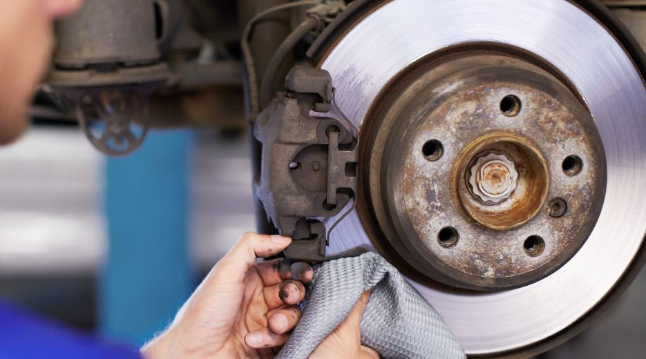 Step-by-Step: How to Clean Brake Parts for Optimal Performance