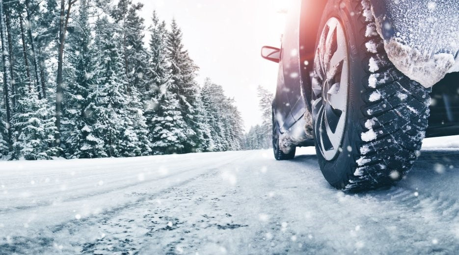 Essential Cold Weather Car Accessories for Winter Driving