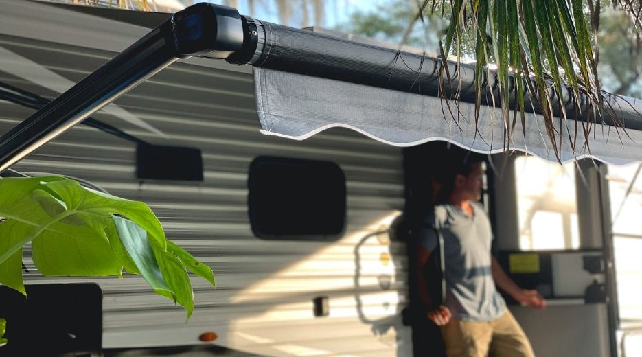 Electric vs Manual Retractable RV Awnings: Which Is Right For You?