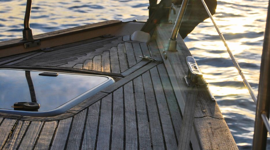 What to Know Before Upgrading Boat Hatches and Lifts