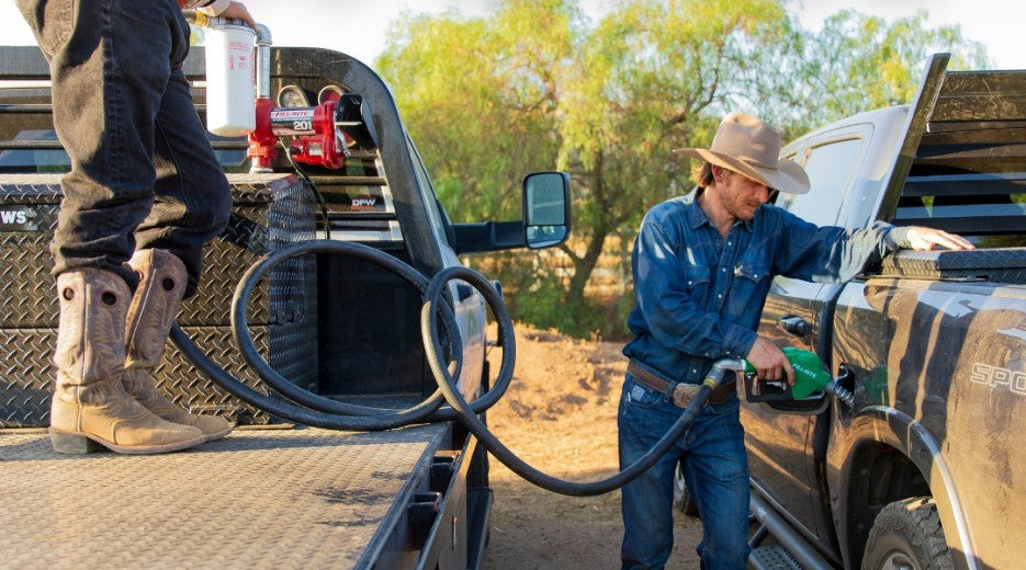 Choosing the Best Liquid Transfer Tank for Your Work Truck