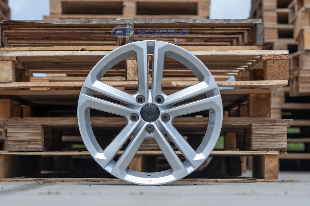 Product of Oe Wheels Vw18-18080-5112-45s Wheel