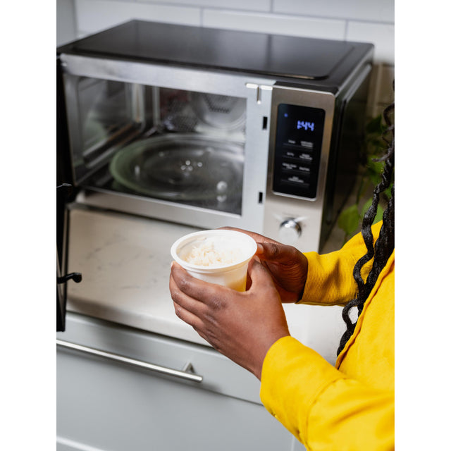 Product of Magic Chef Mc110amst Microwave Oven