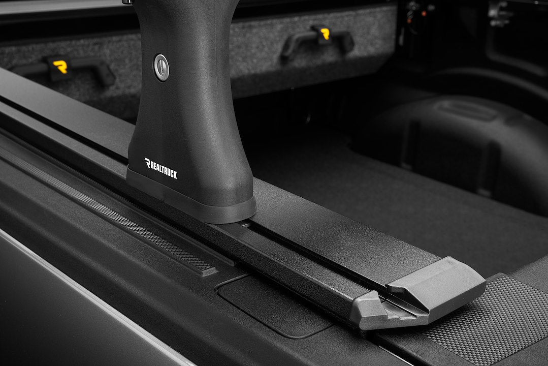 Product of Retrax R-T-80378 Tonneau Cover