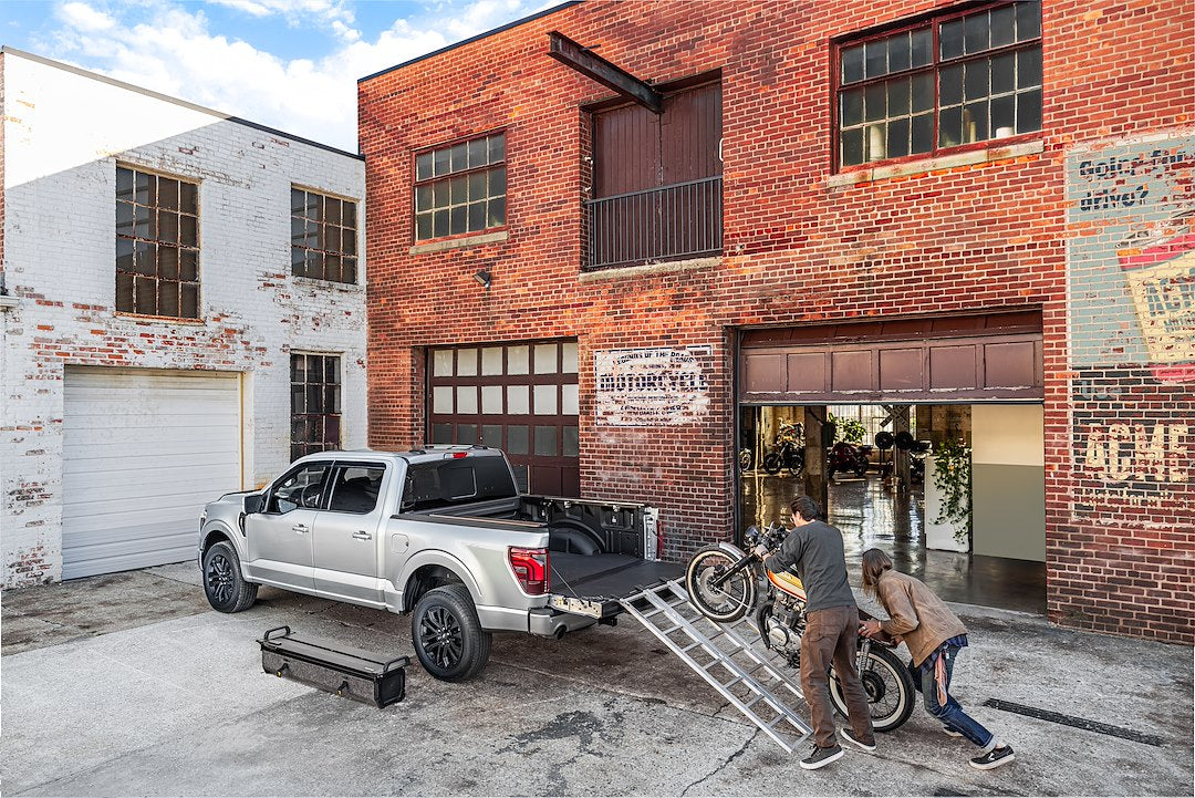 Product of Retrax R-T-80378 Tonneau Cover