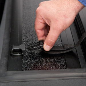 Undercover Fx31004 Tonneau Cover||buckle_Flex.Jpg||95||u19fx31004||1322187