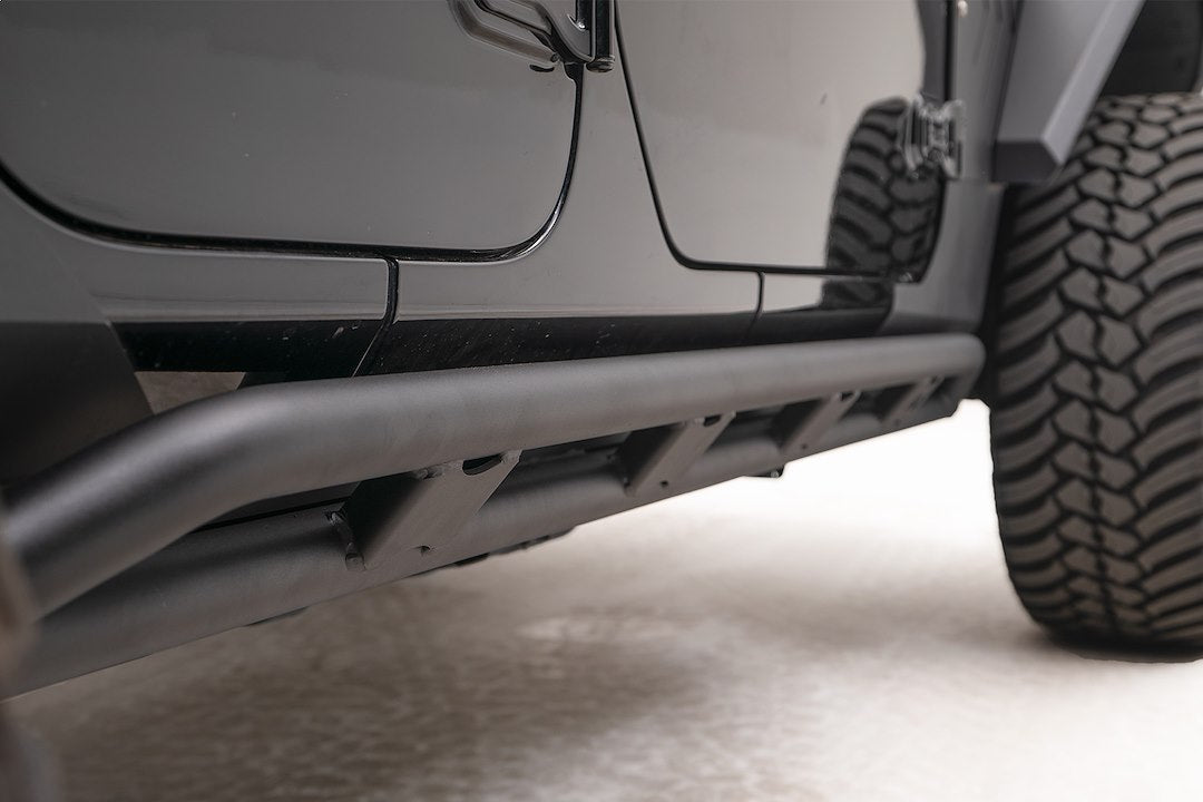 Product of Fab Fours JL18-G1750-1 Black Steel Tubular Rocker Panel Guard 