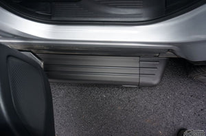 Product of Romik USA 21824419 Running Board 