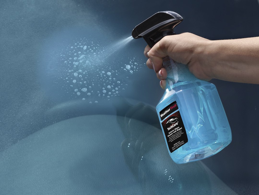 Weathertech (Usa) 8ltc43k Glass Cleaner||8ltc43k_1.Jpg||86||w248ltc43k||1039907