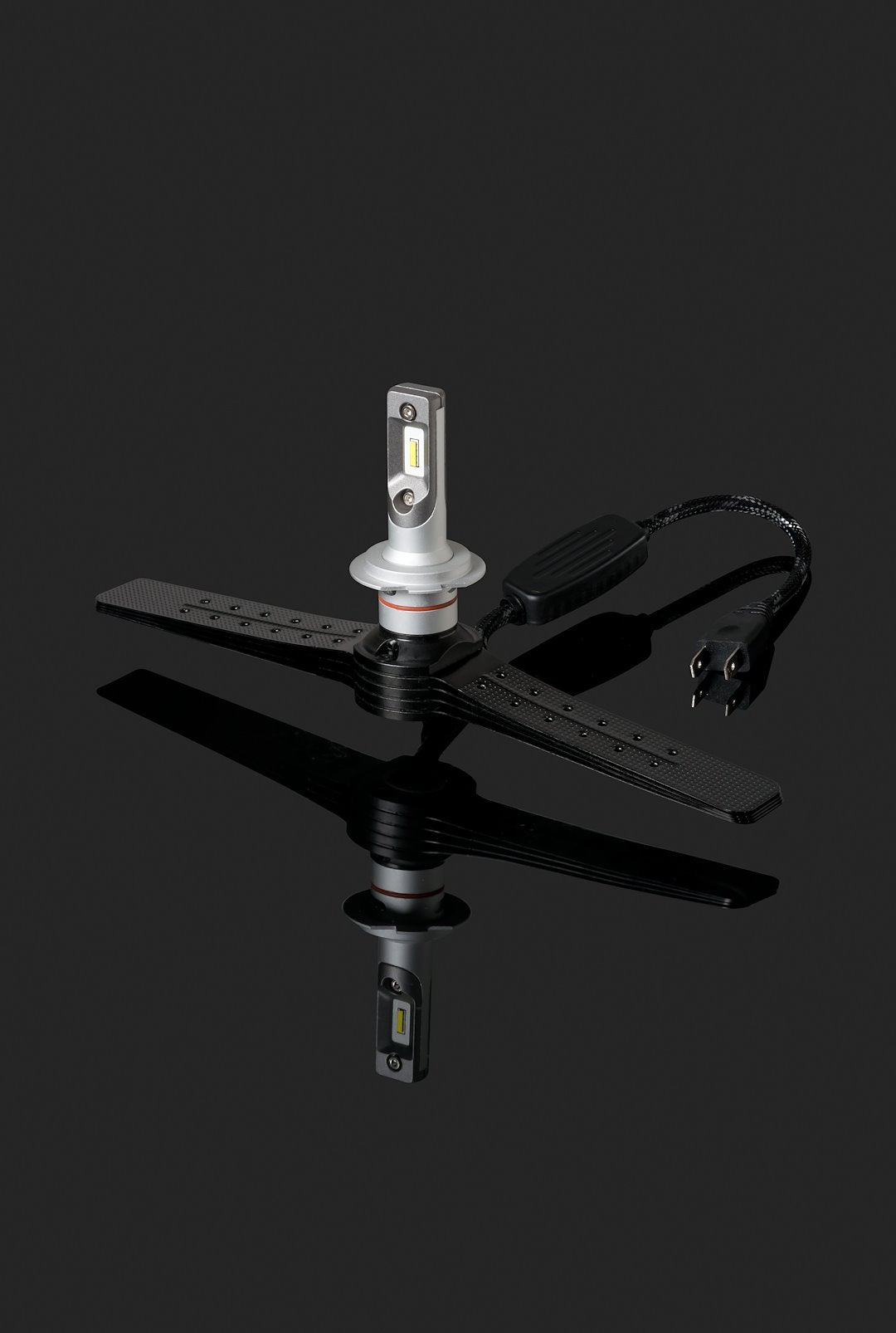 Putco F1-H16 Driving/ Fog Light Bulb||f1-H16_1.Jpg||86||p45f1h16||1377876