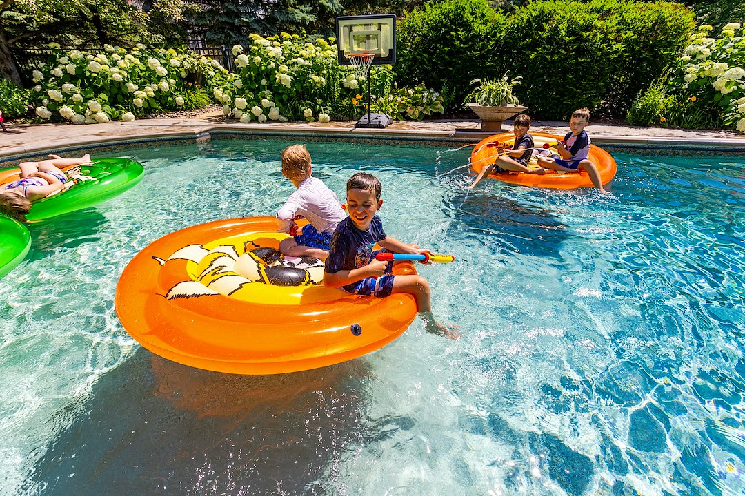 Airhead Ahpf-067 Float Tube||ahpf-067_Llama Float_Action-2.Jpg||95||a4mahpf067||1025807