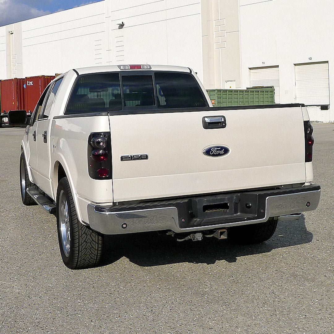 Spec-D Tuning Lt-F15004g-Tm Tail Light Assembly||||95||sdttf15004gtm||1919077