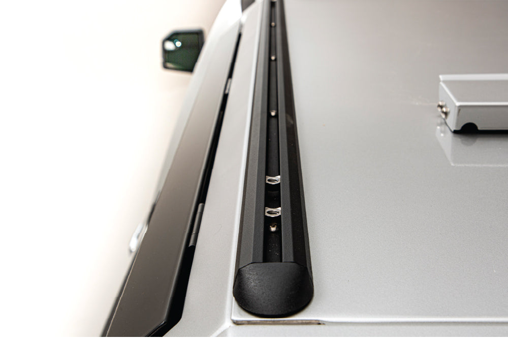 Smartcap Ec0108-Wh Truck Cap||smartcap Evoc Silverado Sierra 1500 Ec0108_Wh 6 Universal Roof Rails.Jpg||90||rsiec0108wh||1770662
