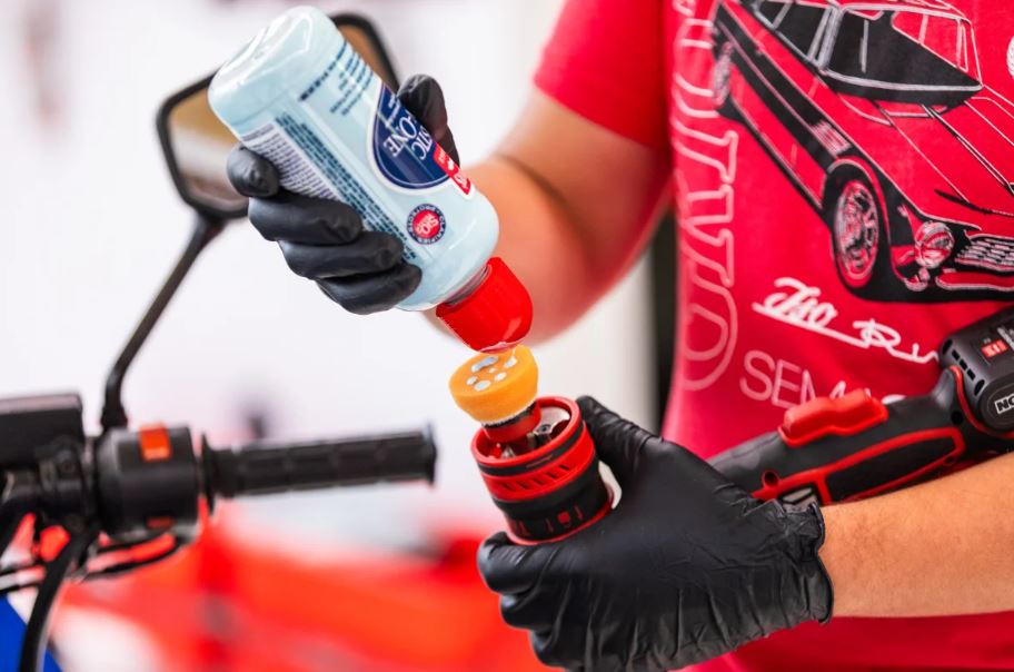 Griots Garage 10872 Plastic Polish||10872_6.Jpg||91||gog10872||1163230