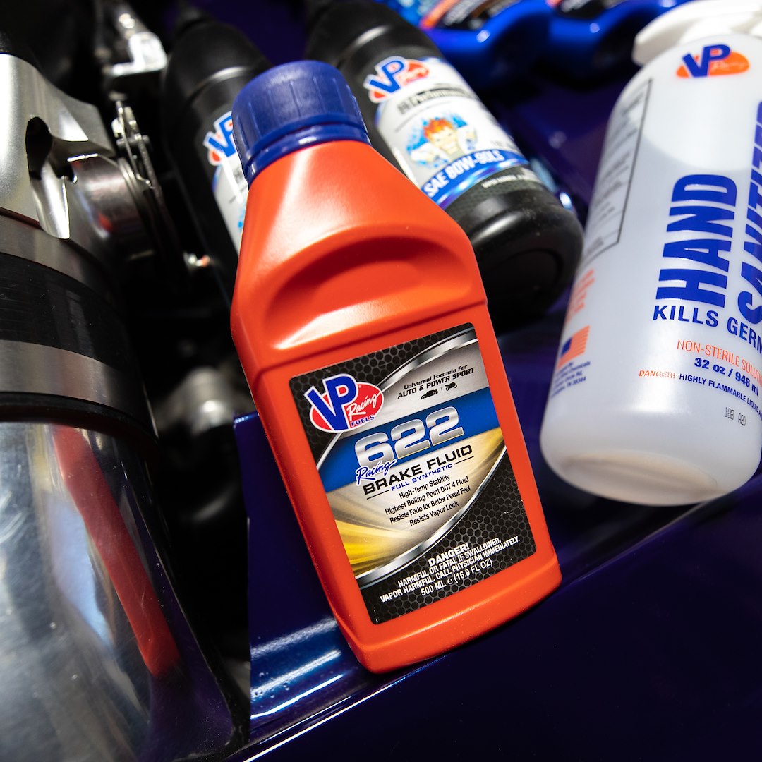 Vp Racing 2551 Brake Fluid||2551_Brake Fluid_Lifestyle03.Jpg||91||v452551||1837787
