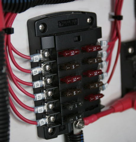 Blue Sea 5034-Bss Fuse Block||5034-Bss_1.Jpg||86||b6z5034bss||1646316