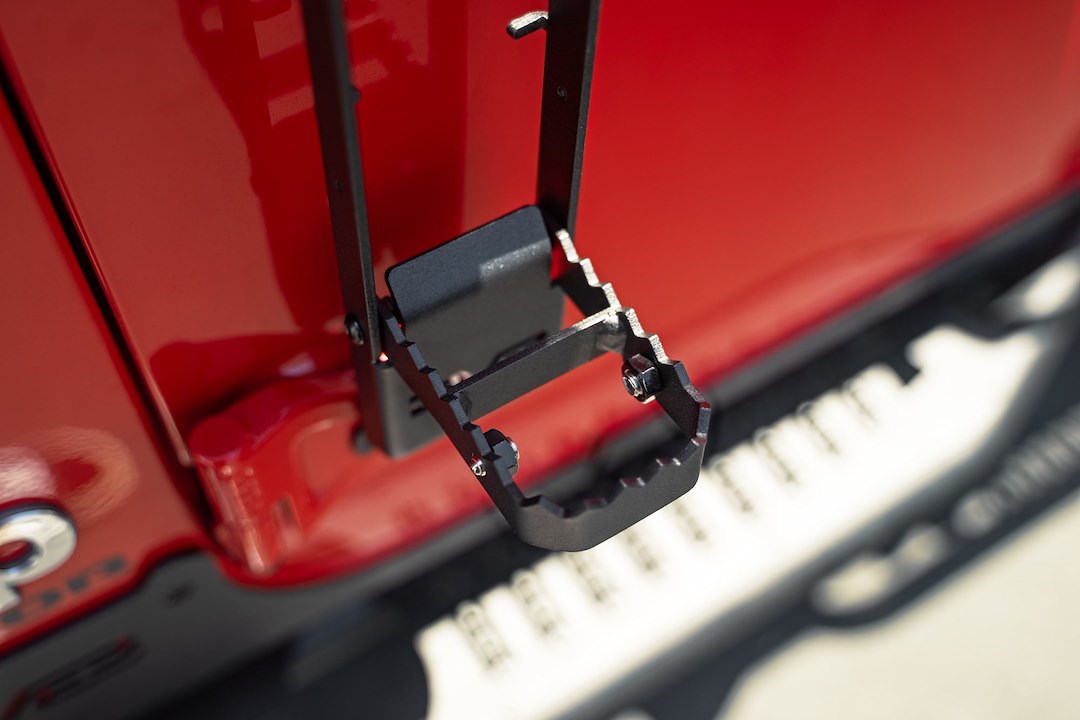 Dv8 Offroad Stjl-04 Truck Step||wrangler-Jk-Jl-_-Gladiator-Jt-Hinge-Mounted-Ste_Installed_10.Jpg||94||dv8stjl04||1629365