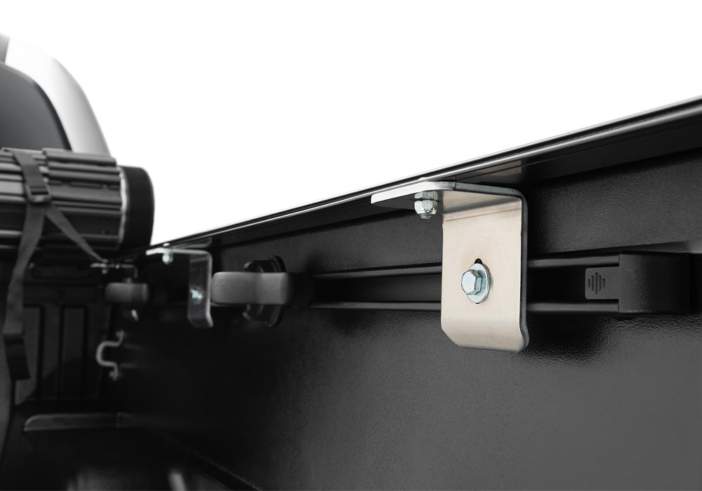 Truxedo 1556101 Tonneau Cover||tx_Sentry_20toyota-Tacoma_Details_01clamp.Jpg||95||t701556101||1544920