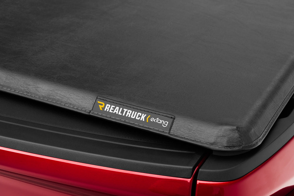Extang 92653 Tonneau Cover||ex_Trifecta2_19silverado_Badgedetail1_Rt.Jpg||92||e1892653||1587927