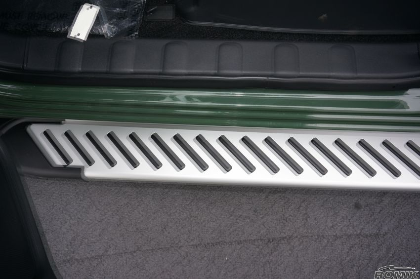 Product of Romik USA 61823418 RAL-T Series Running Board 