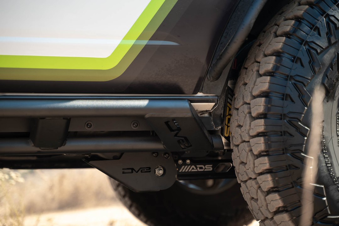 Dv8 Offroad Srbr-07 Rocker Panel Guard||2021-2024-Ford-Bronco-4-Door-Rock-Sliders-Installed-10.Jpg||95||dv8srbr07||1629210