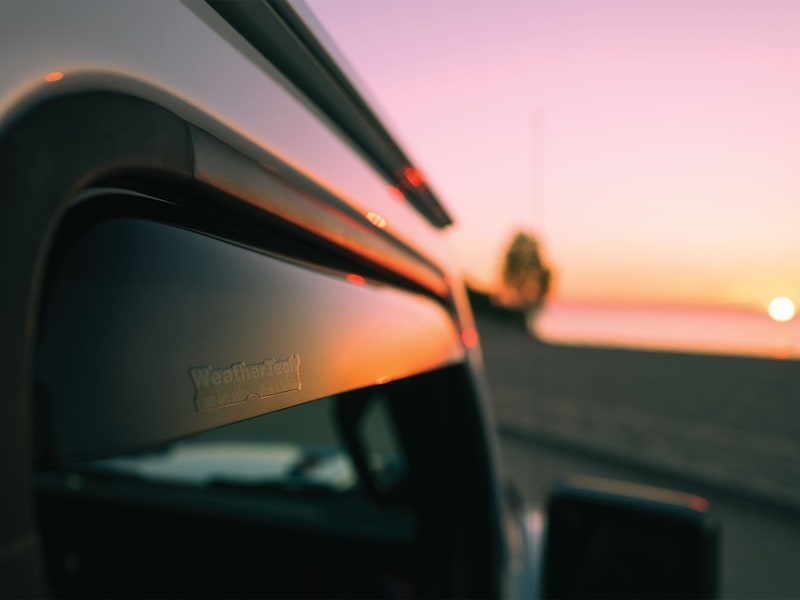 Weathertech (Usa) 82713im Rainguard||jeep_Gladiator_Beach_Swd_Sunset_Original File.Jpg||88||w2482713im||1742006