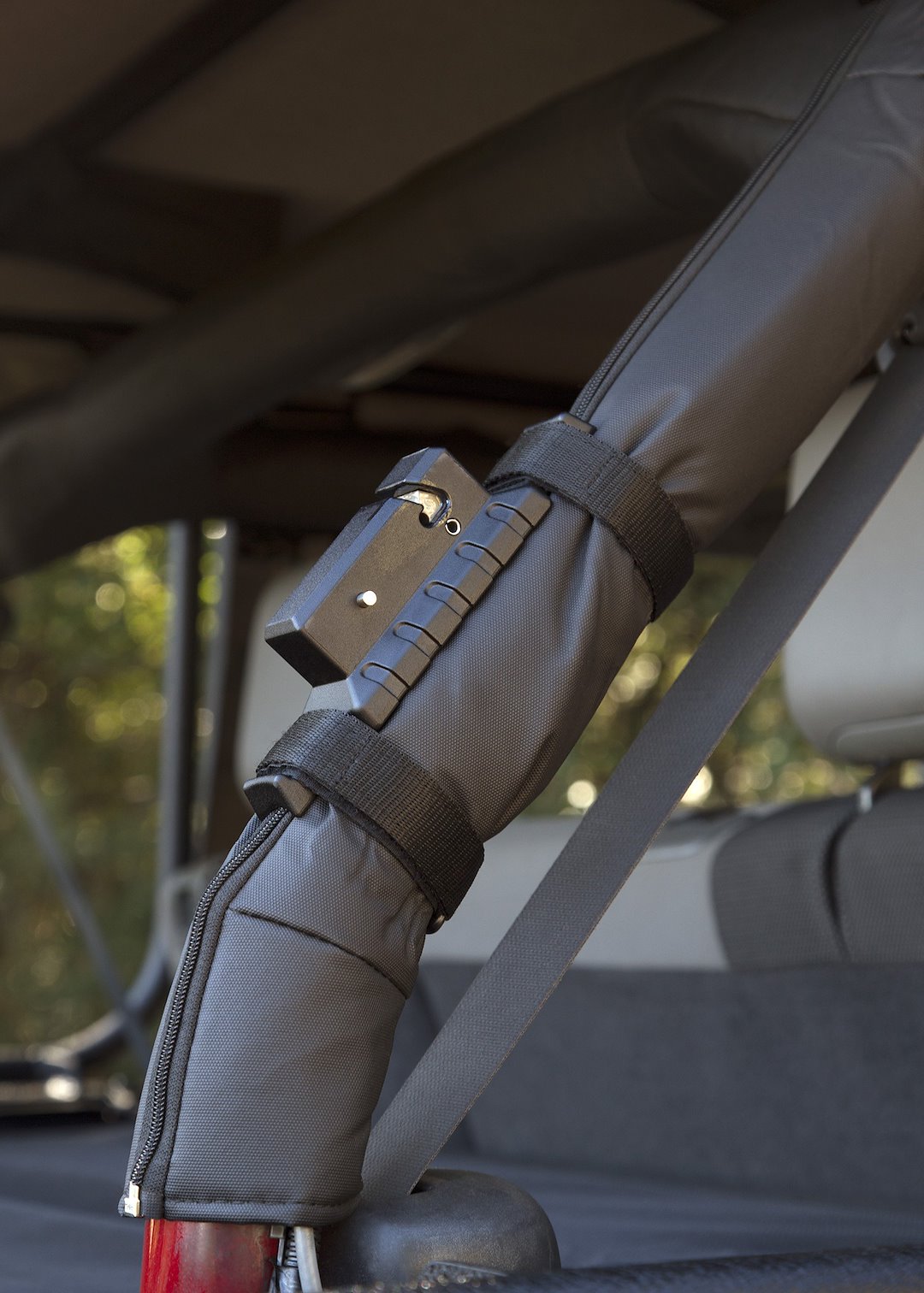 Rugged Ridge 11238.40 Fire Extinguisher Mount||11238.40_P06_Con.Jpg||93||o311123840||1120843