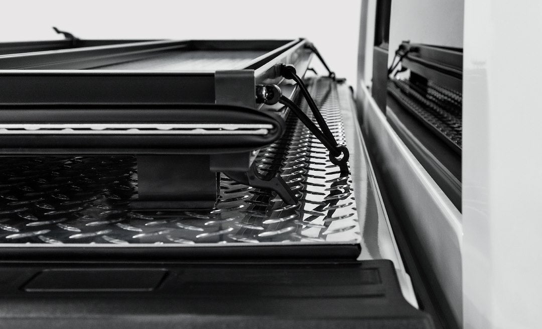 Access Covers B3020109 Tonneau Cover||lomax_Feature_Storage_Cli_Latched.Jpg||88||a74b3020109||1725158
