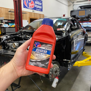 Vp Racing 2551 Brake Fluid||2551_Brake Fluid_Lifestyle04.Jpg||92||v452551||1837788