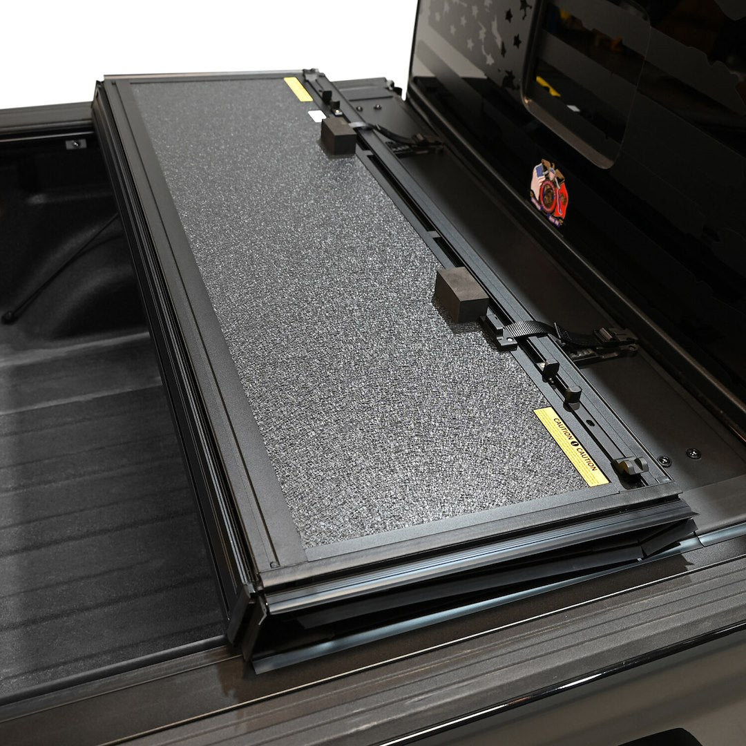 Westin Automotive 19-44165 Tonneau Cover||19-44165_P03_8.Jpg||95||w161944165||1792275