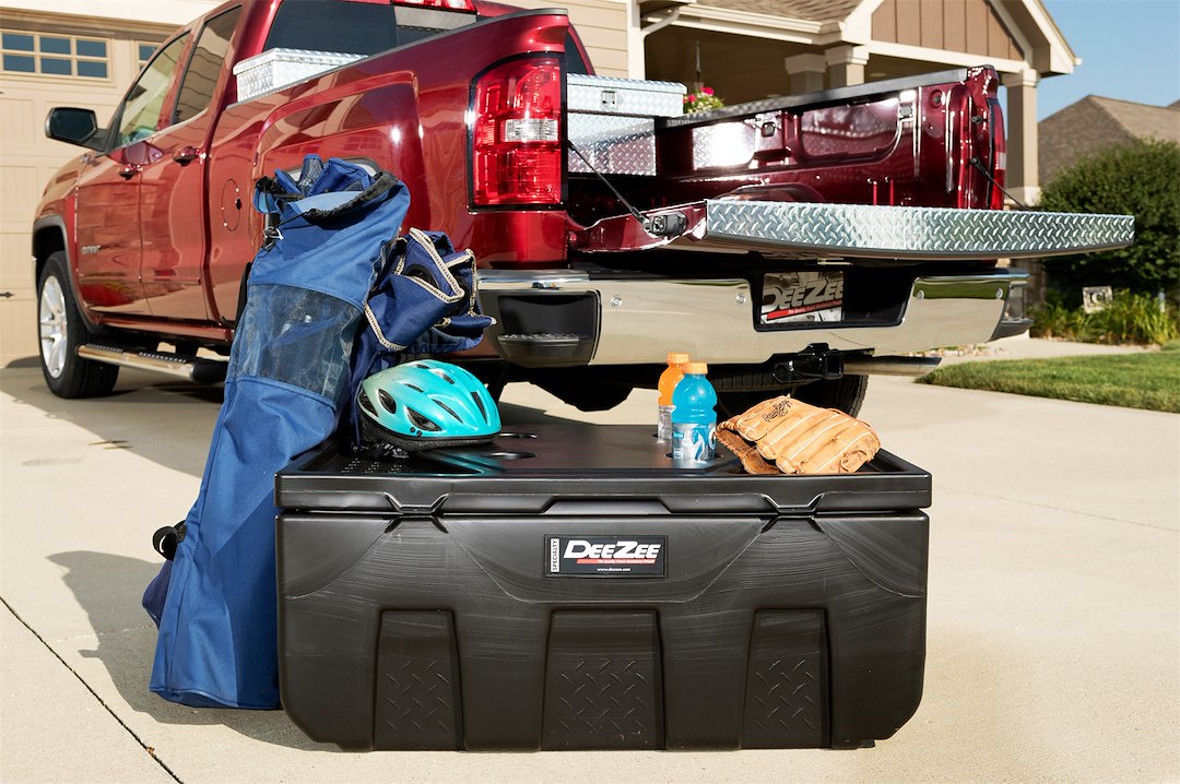 Dee Zee Dz6537p Tool Box||tb-Poly-Chest-6537p-Lifestyle-07.Jpg||91||d376537p||1329297