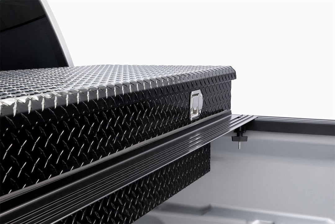 Extang 93410 Tonneau Cover||ex_Trifecta_F150_Toolboxclamph.Jpg||90||e1893410||2470043