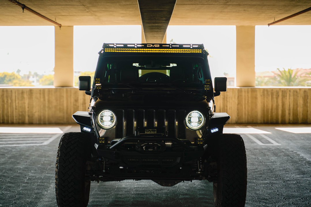 Dv8 Offroad Lbjl-10 Light Bar Mounting Kit||2018-2023-Jeep-Wrangler-Jl-_-Gladiator-Jt-Light-Bar-Mount_Installed_5.Jpg||94||dv8lbjl10||1627952