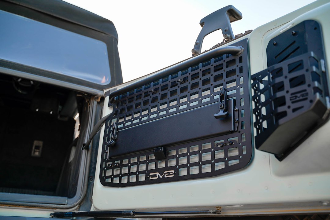 Dv8 Offroad Mpbr-02 Molle Cargo Panel||2021-2023-Ford-Bronco-Tailgate-Molle-Panel_Installed-01.Jpg||92||dv8mpbr02||1628109