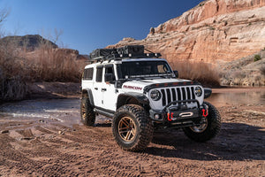 Husky Liner 2820123 Bug Shield||hky_Lightshieldpro_20jeepgladiator_White_3qtr_Moab_V2.Jpg||89||h212820123||1731035
